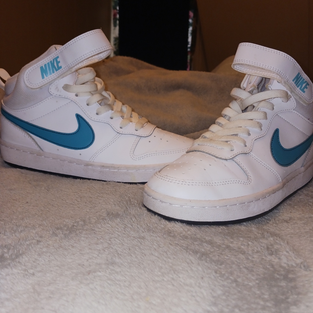 Nike Court Borough Mid Top